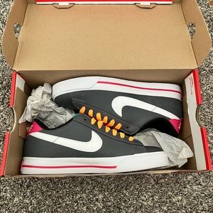 NEW with box Nike Sweet Classic Leather Sneakers🍬✨